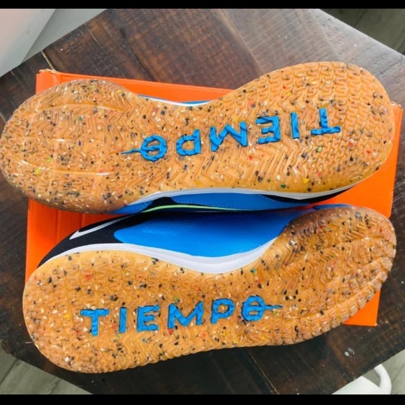 Nike Tiempo Indoor Soccer Shoes - Size M7.5/W9 - Picture 4 of 6
